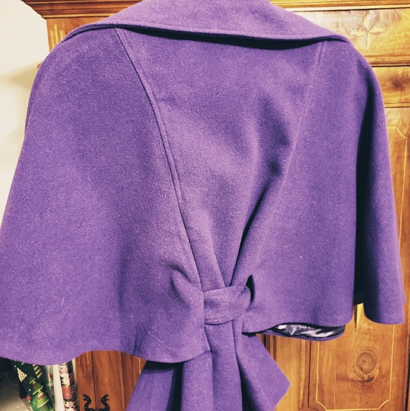 Beautiful jacket - Picture 2 of 2